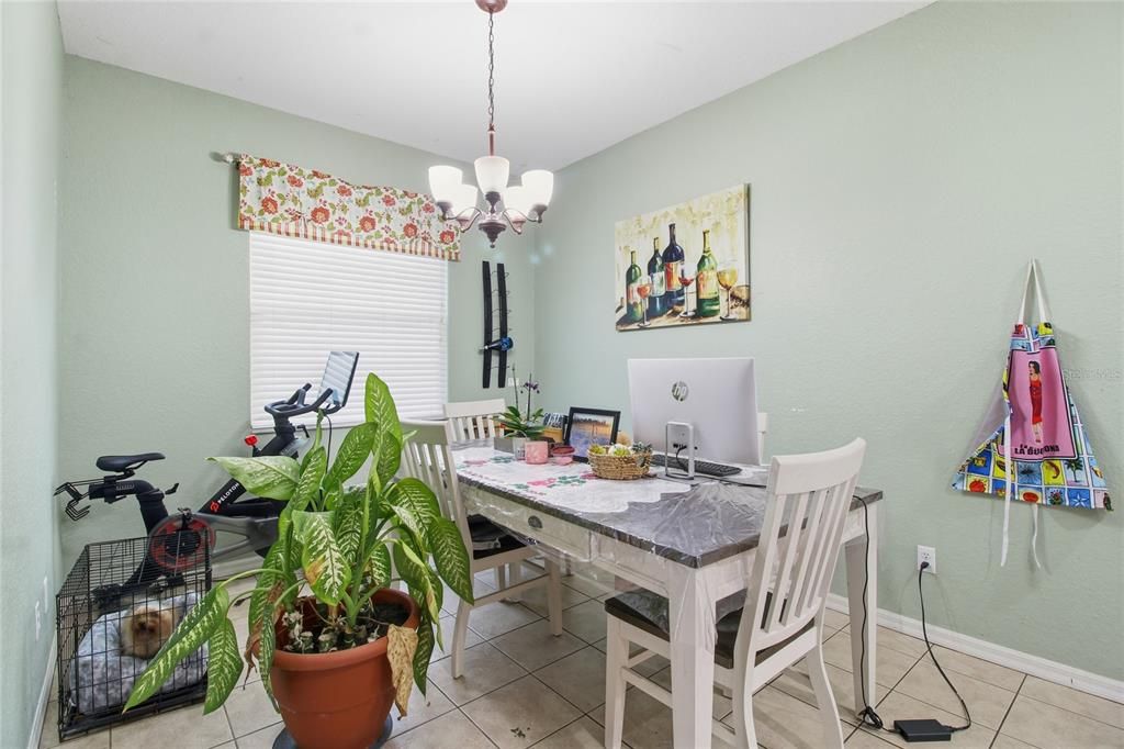 На продажу: $265,000 (3 спален, 2 ванн, 1376 Квадратных фут)