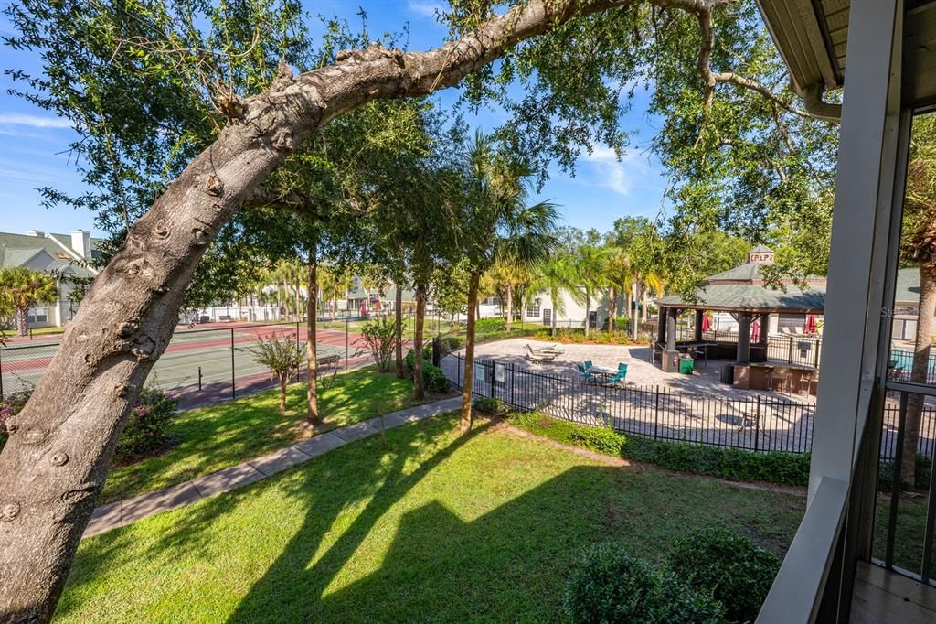 待售: $170,000 (2 贝兹, 1 浴室, 1184 平方英尺)