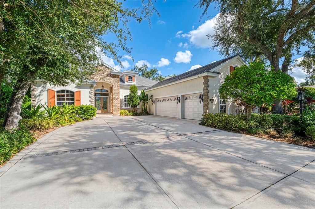 For Sale: $899,900 (3 beds, 3 baths, 3358 Square Feet)