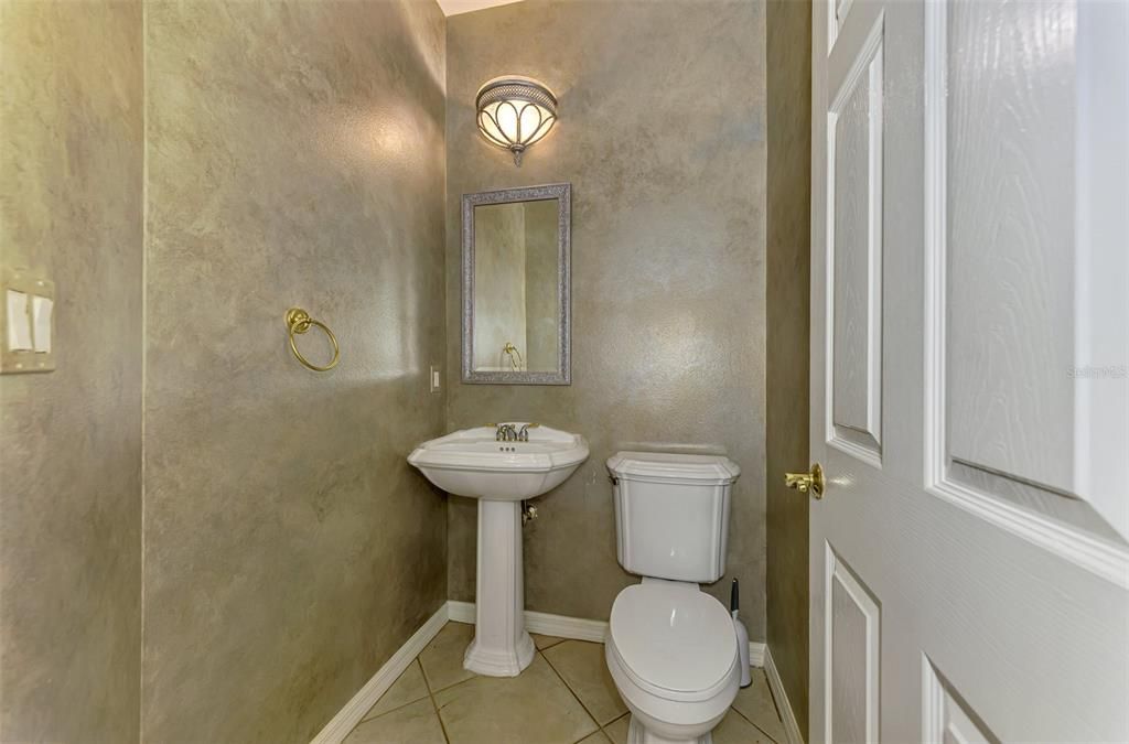 For Sale: $899,900 (3 beds, 3 baths, 3358 Square Feet)