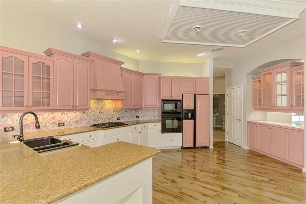 For Sale: $899,900 (3 beds, 3 baths, 3358 Square Feet)