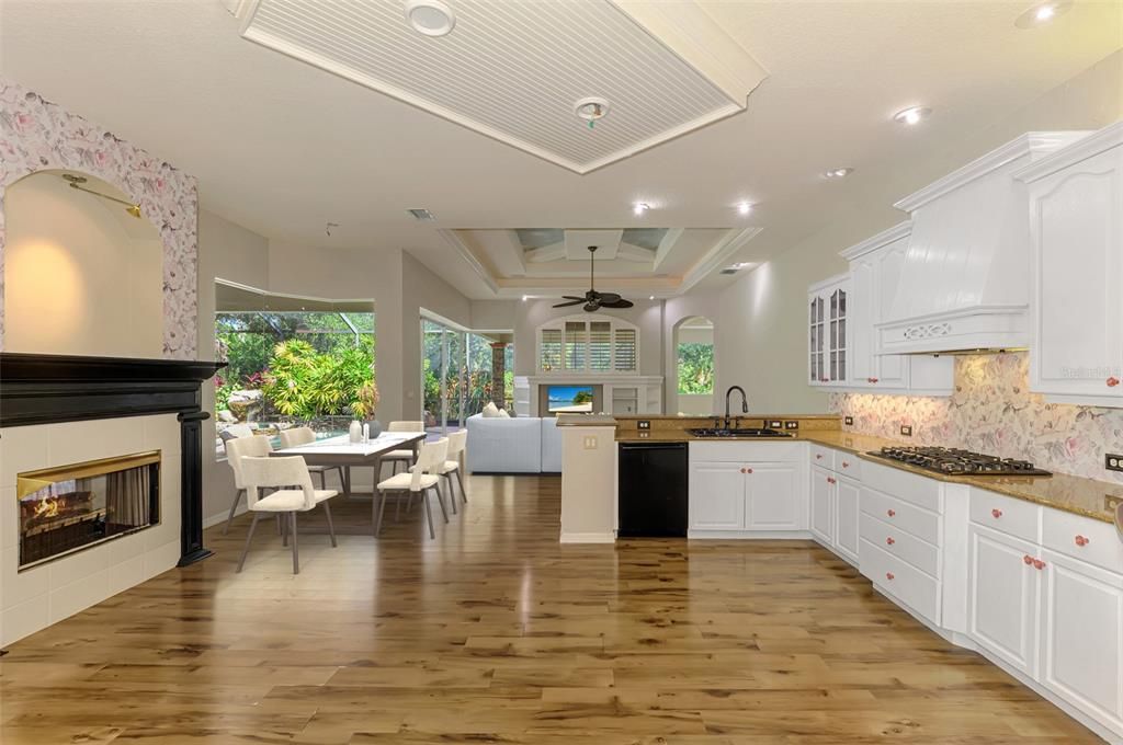 For Sale: $899,900 (3 beds, 3 baths, 3358 Square Feet)