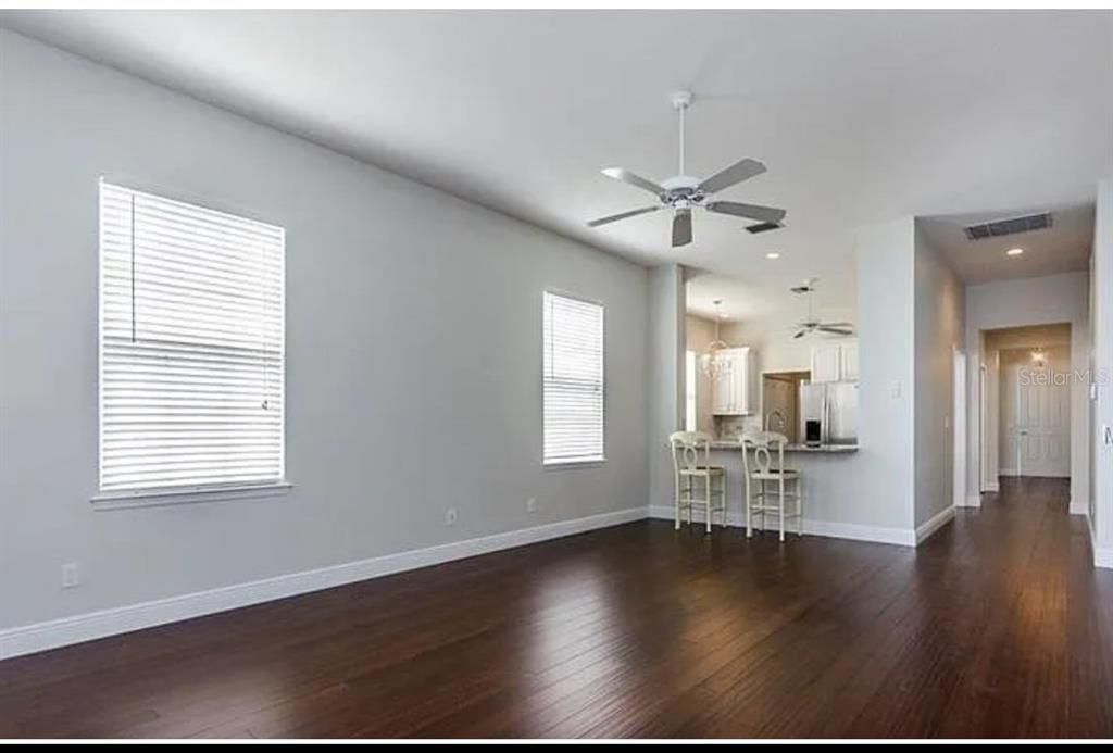 出租: $3,800 (3 贝兹, 2 浴室, 1772 平方英尺)