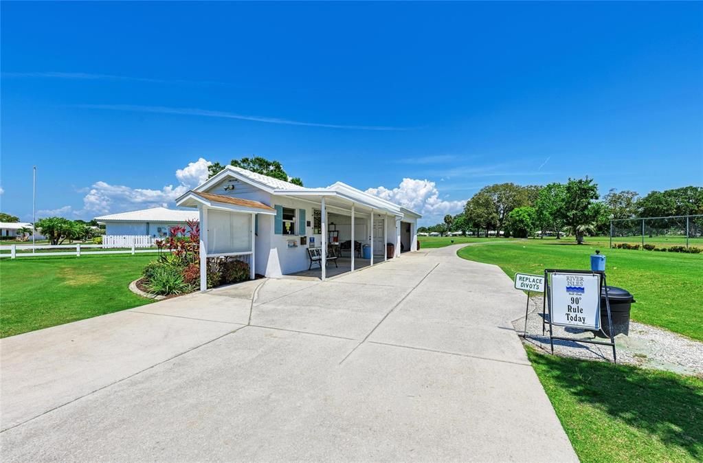 合同活跃: $375,000 (2 贝兹, 2 浴室, 1740 平方英尺)