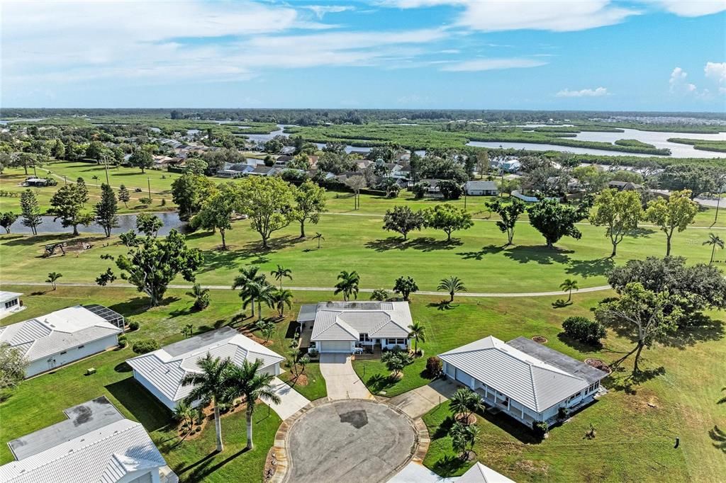 合同活跃: $375,000 (2 贝兹, 2 浴室, 1740 平方英尺)