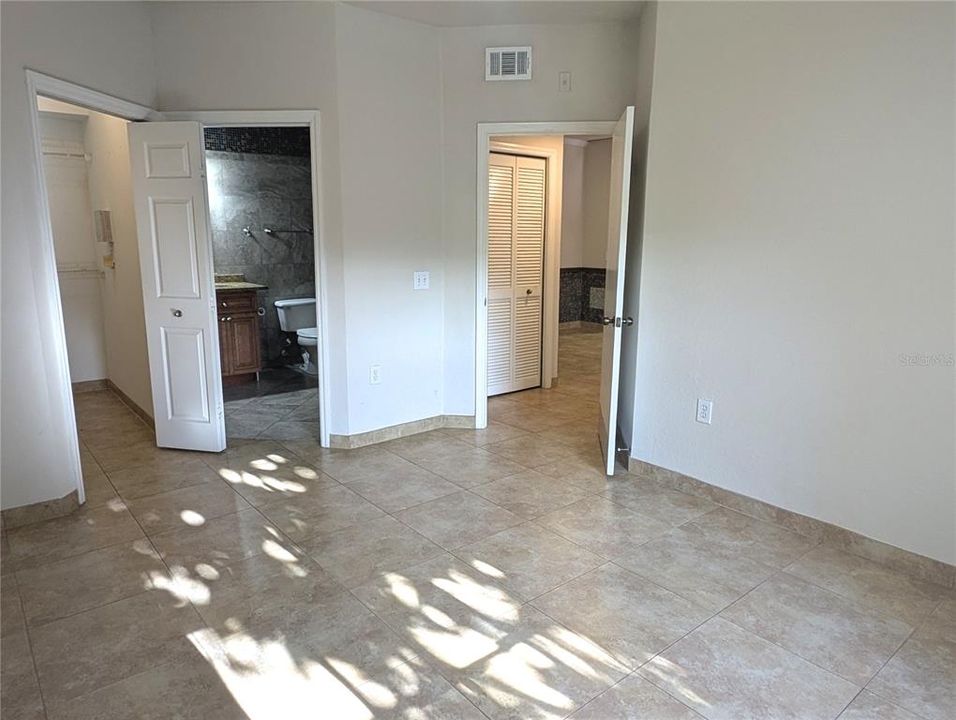 For Rent: $1,950 (2 beds, 2 baths, 1164 Square Feet)