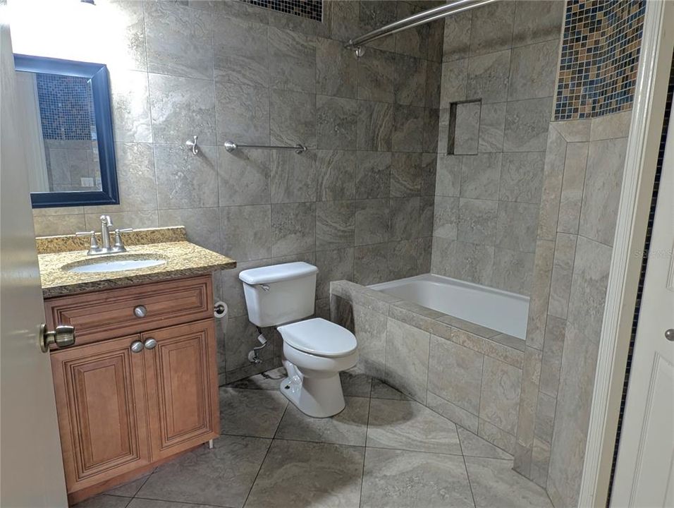 For Rent: $1,950 (2 beds, 2 baths, 1164 Square Feet)