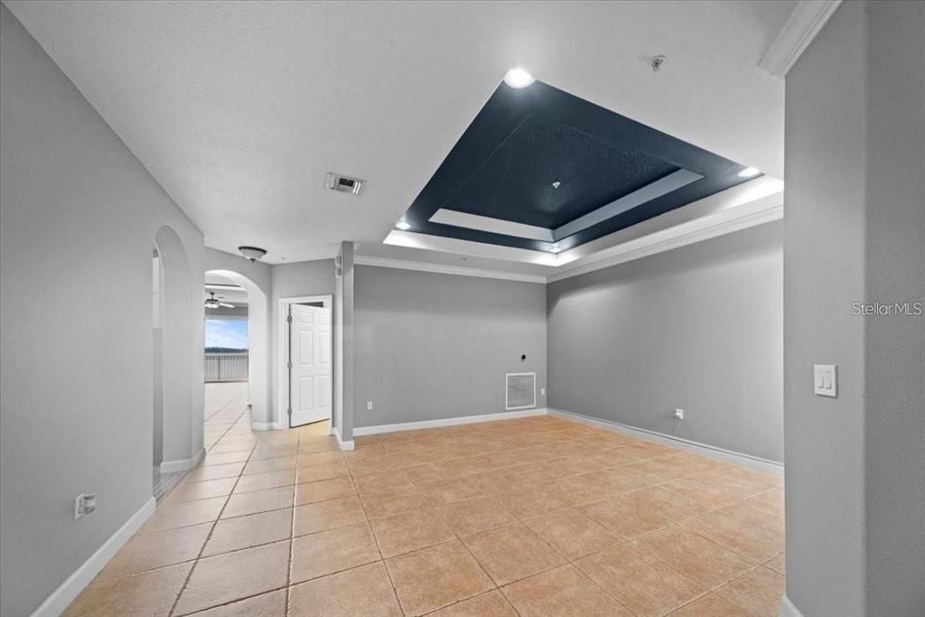 For Sale: $569,900 (2 beds, 2 baths, 2162 Square Feet)