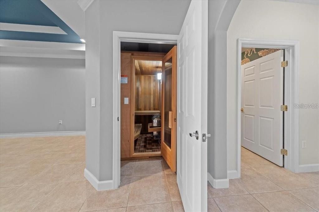 For Sale: $569,900 (2 beds, 2 baths, 2162 Square Feet)