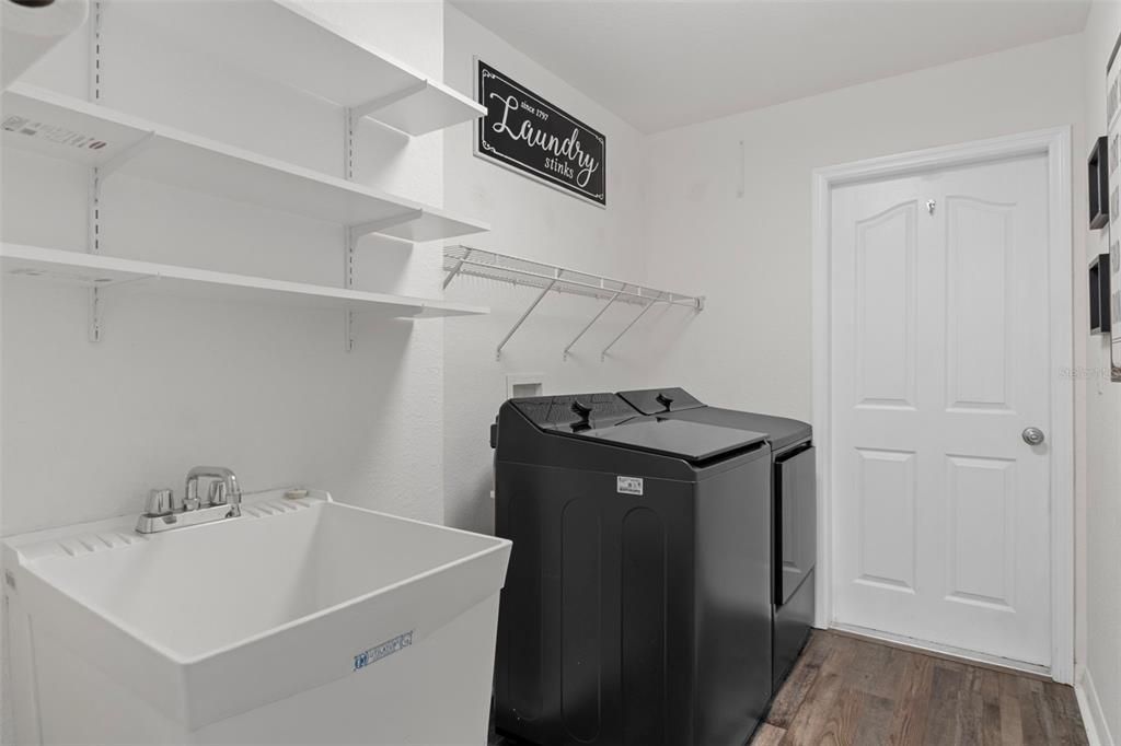 На продажу: $424,900 (4 спален, 3 ванн, 2368 Квадратных фут)