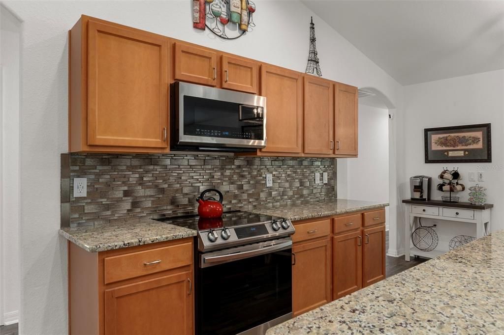 На продажу: $424,900 (4 спален, 3 ванн, 2368 Квадратных фут)