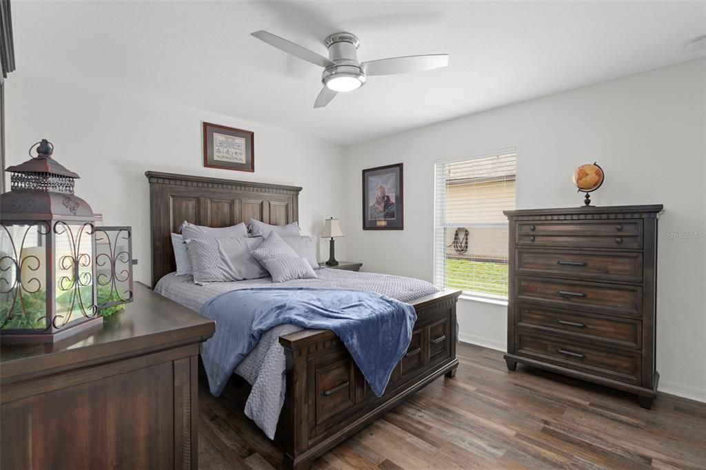 На продажу: $424,900 (4 спален, 3 ванн, 2368 Квадратных фут)