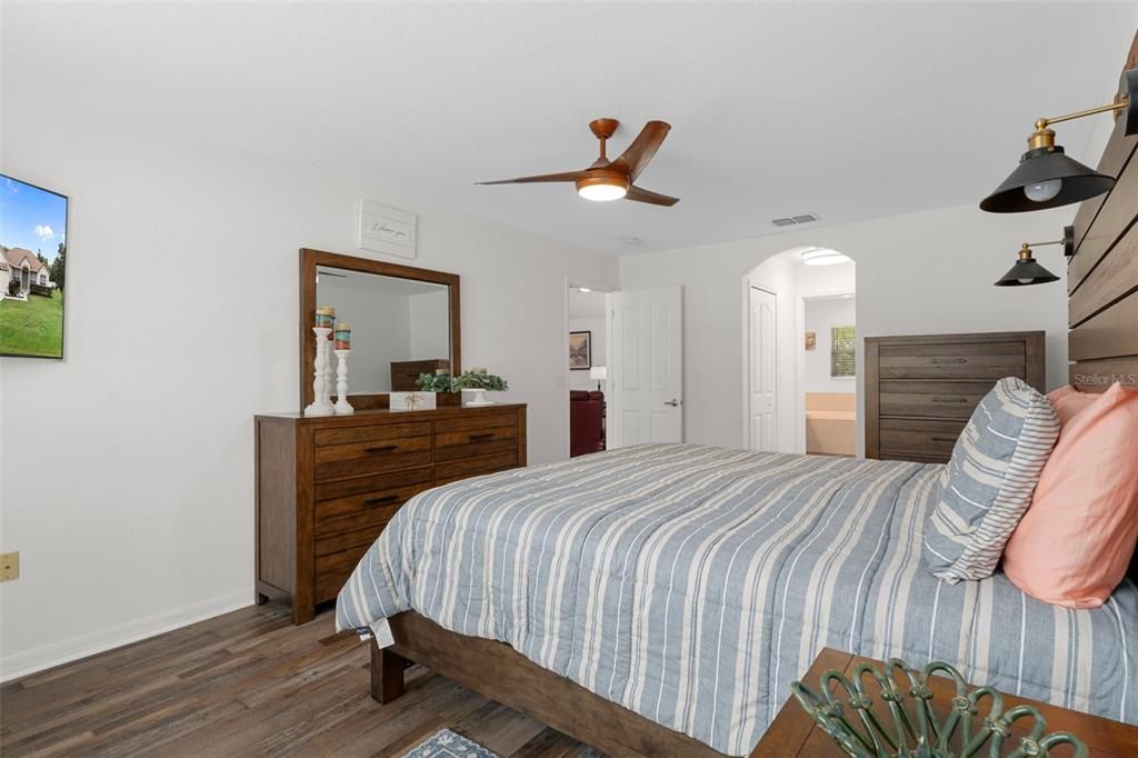 На продажу: $424,900 (4 спален, 3 ванн, 2368 Квадратных фут)