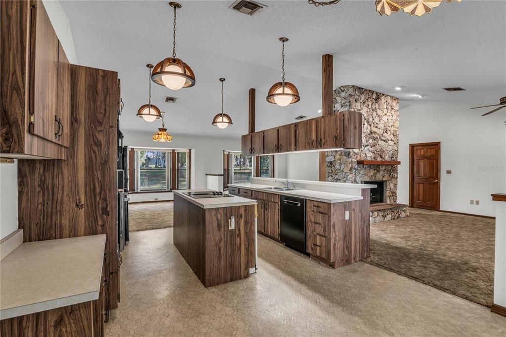 待售: $1,000,000 (4 贝兹, 2 浴室, 2708 平方英尺)