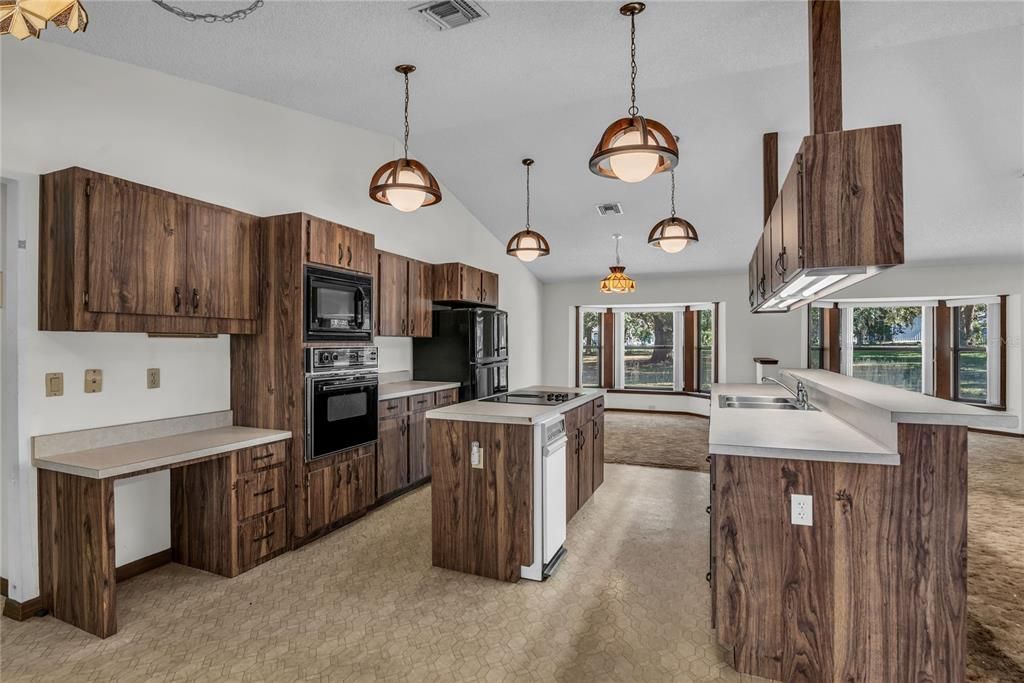 待售: $1,000,000 (4 贝兹, 2 浴室, 2708 平方英尺)