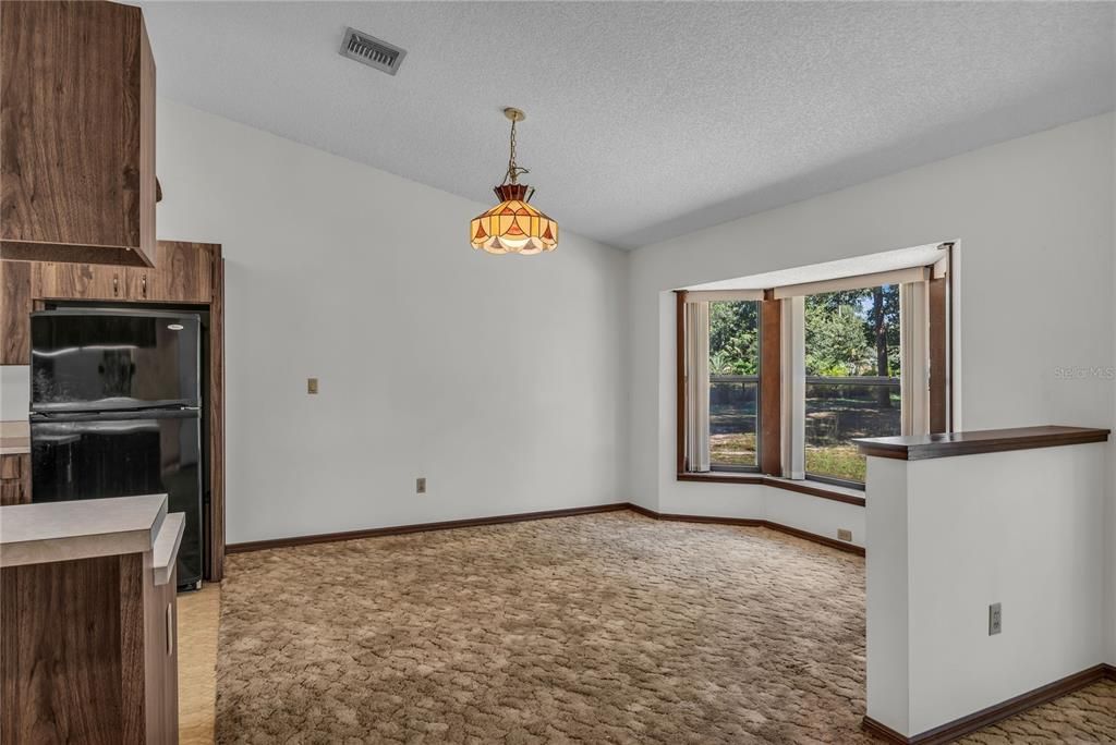 待售: $1,000,000 (4 贝兹, 2 浴室, 2708 平方英尺)