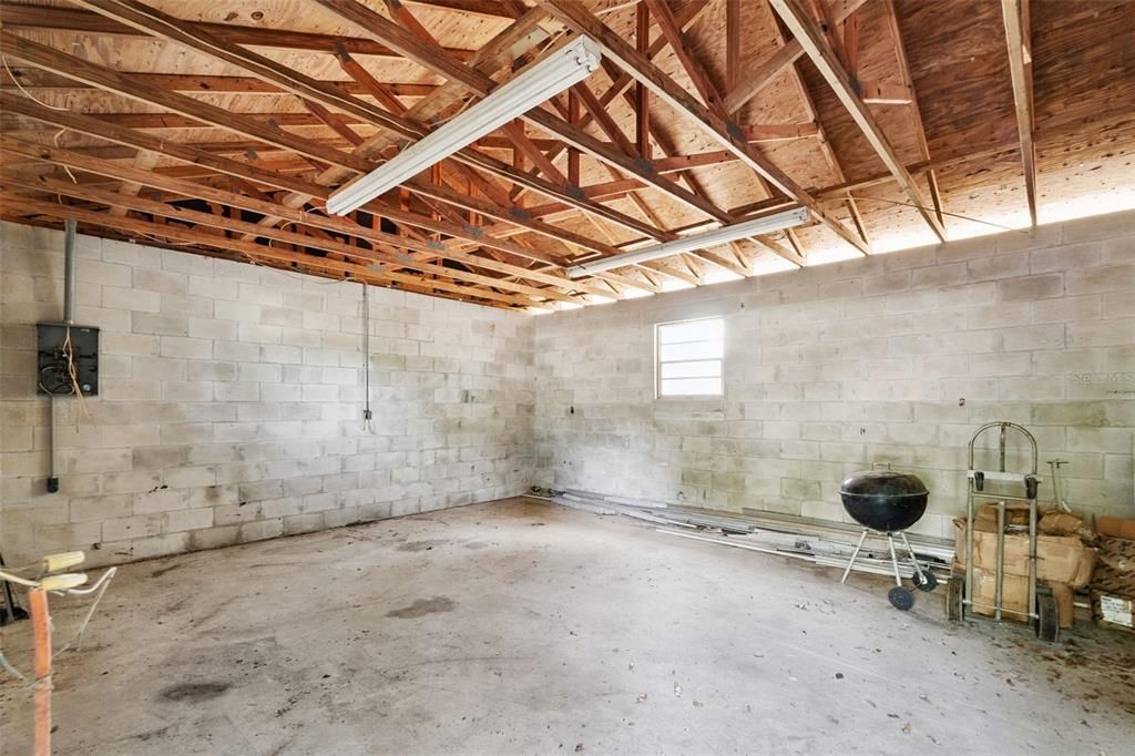 Active With Contract: $849,000 (4 beds, 2 baths, 2708 Square Feet)