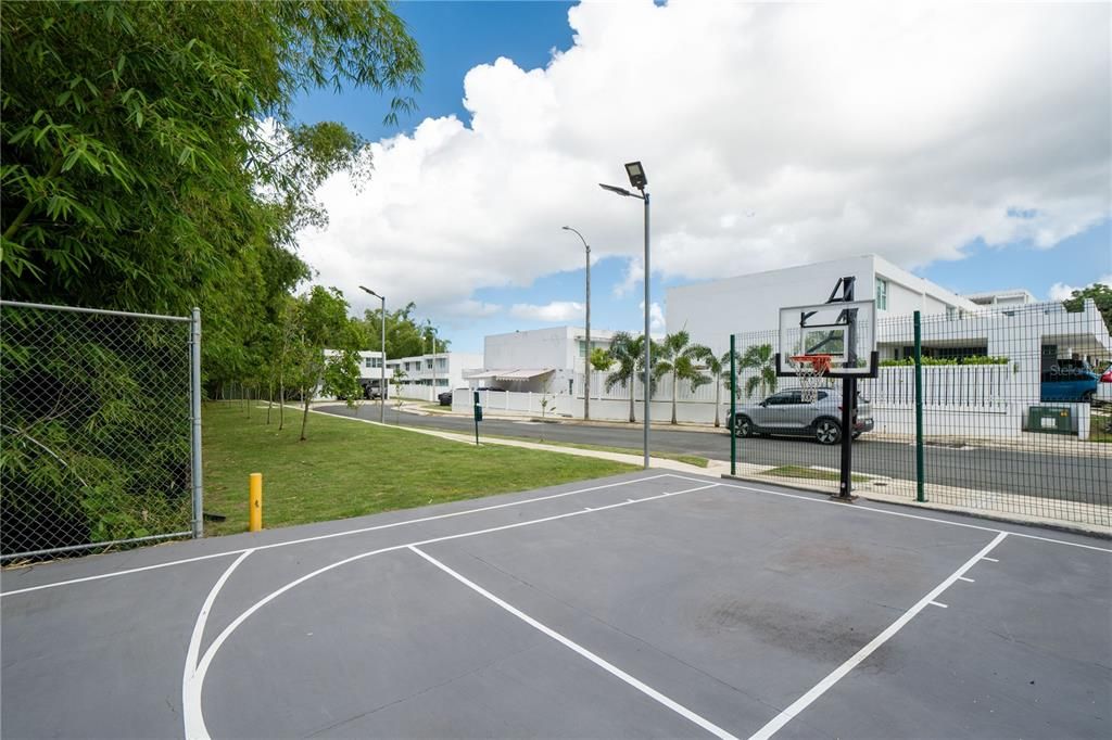 For Rent: $3,800 (3 beds, 2 baths, 0 Square Feet)