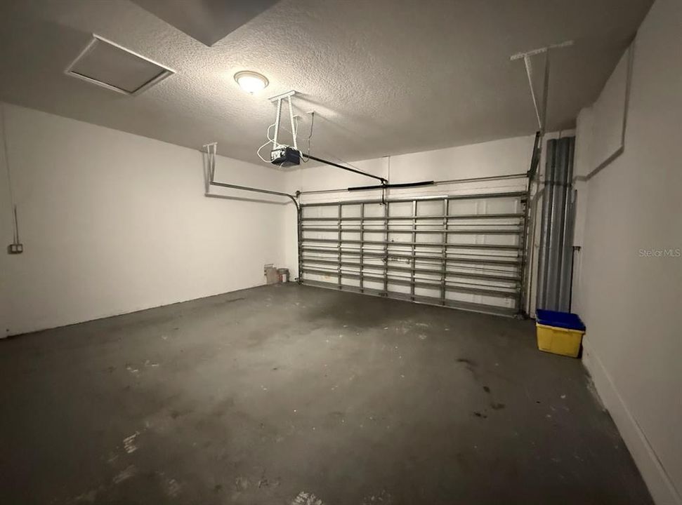 Active With Contract: $419,900 (3 beds, 2 baths, 2020 Square Feet)