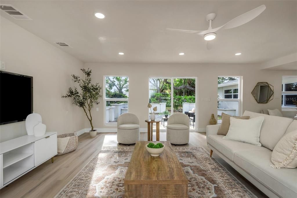 待售: $789,999 (4 贝兹, 3 浴室, 2505 平方英尺)