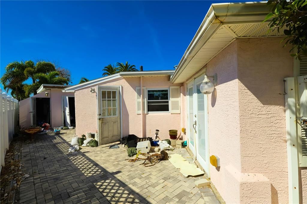 На продажу: $314,900 (2 спален, 1 ванн, 1032 Квадратных фут)