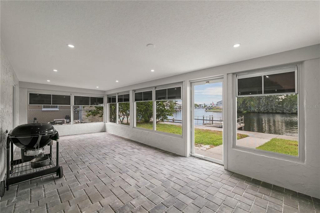 For Rent: $2,600 (2 beds, 2 baths, 1161 Square Feet)