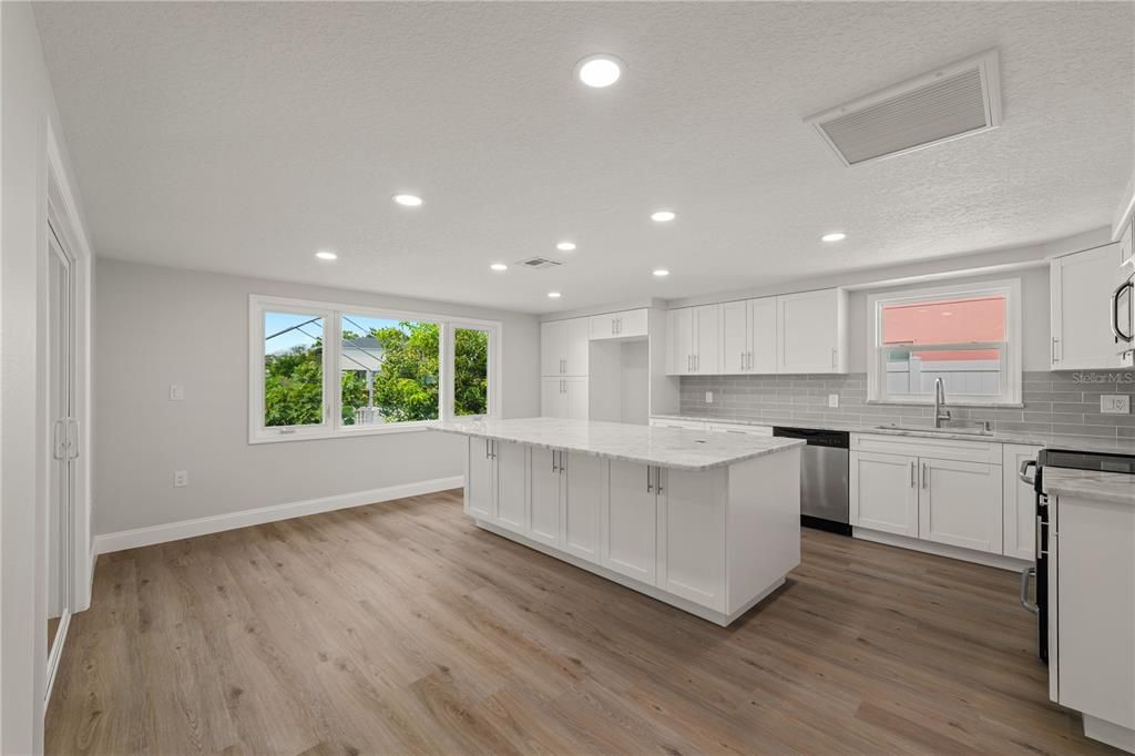 For Rent: $2,600 (2 beds, 2 baths, 1161 Square Feet)