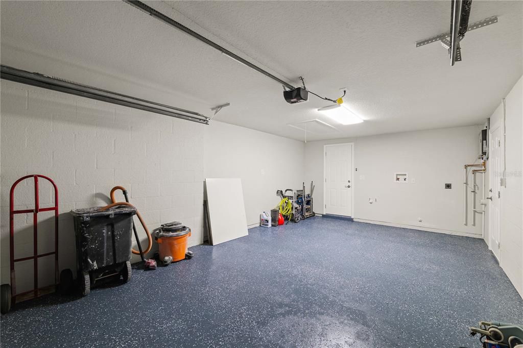 For Rent: $2,600 (2 beds, 2 baths, 1161 Square Feet)