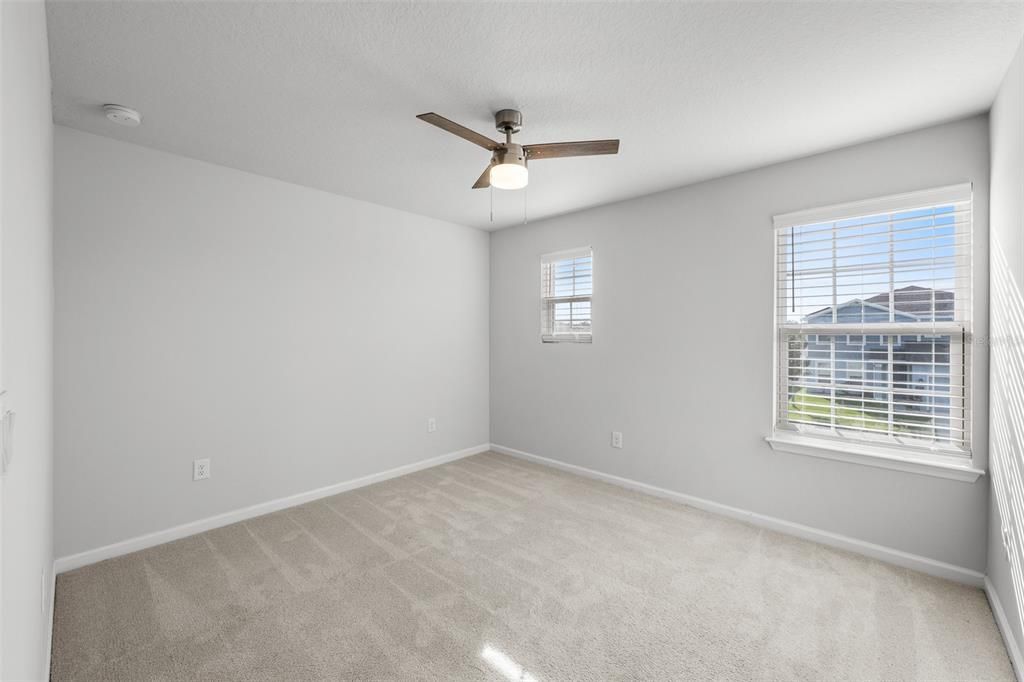 待售: $495,000 (5 贝兹, 3 浴室, 2845 平方英尺)