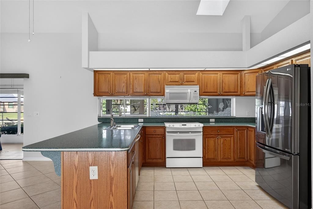 Active With Contract: $475,000 (4 beds, 2 baths, 2100 Square Feet)