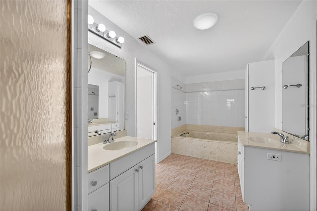 Active With Contract: $475,000 (4 beds, 2 baths, 2100 Square Feet)