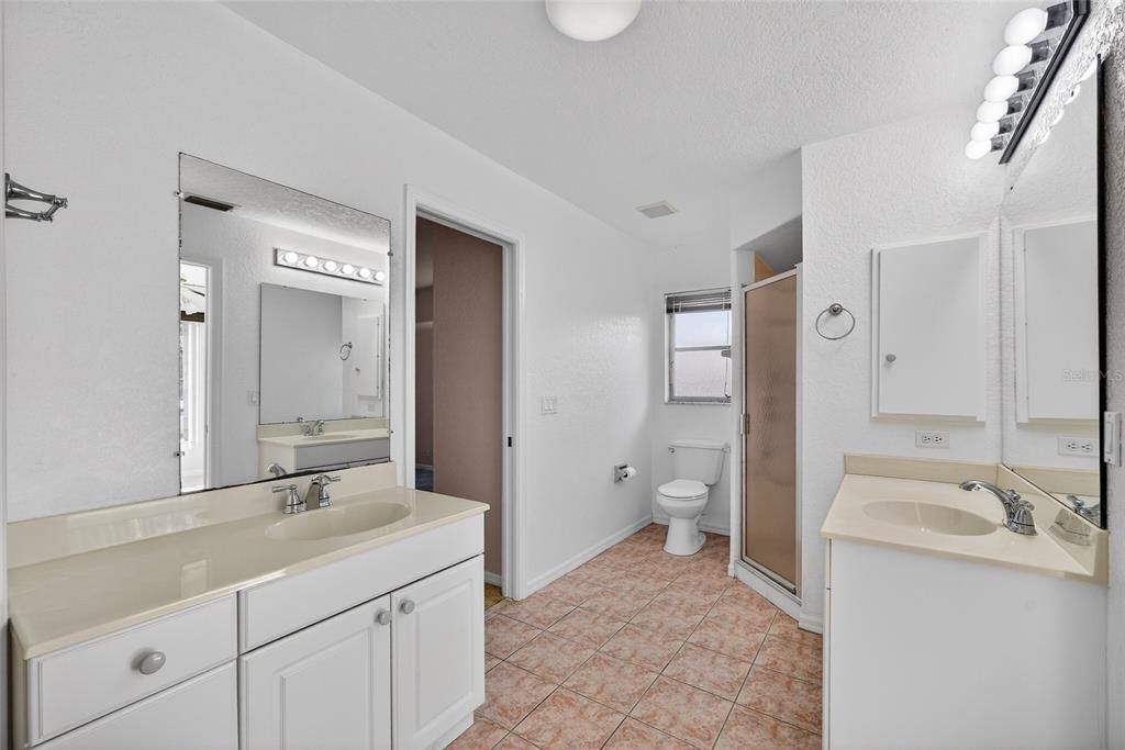 Active With Contract: $475,000 (4 beds, 2 baths, 2100 Square Feet)