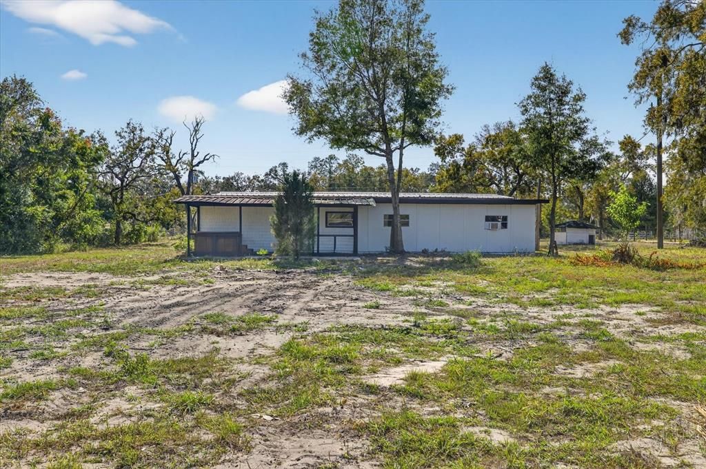 合同活跃: $229,980 (6 贝兹, 3 浴室, 2170 平方英尺)