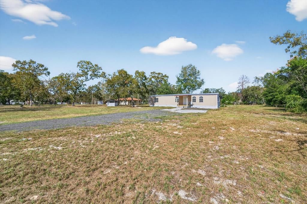 合同活跃: $229,980 (6 贝兹, 3 浴室, 2170 平方英尺)