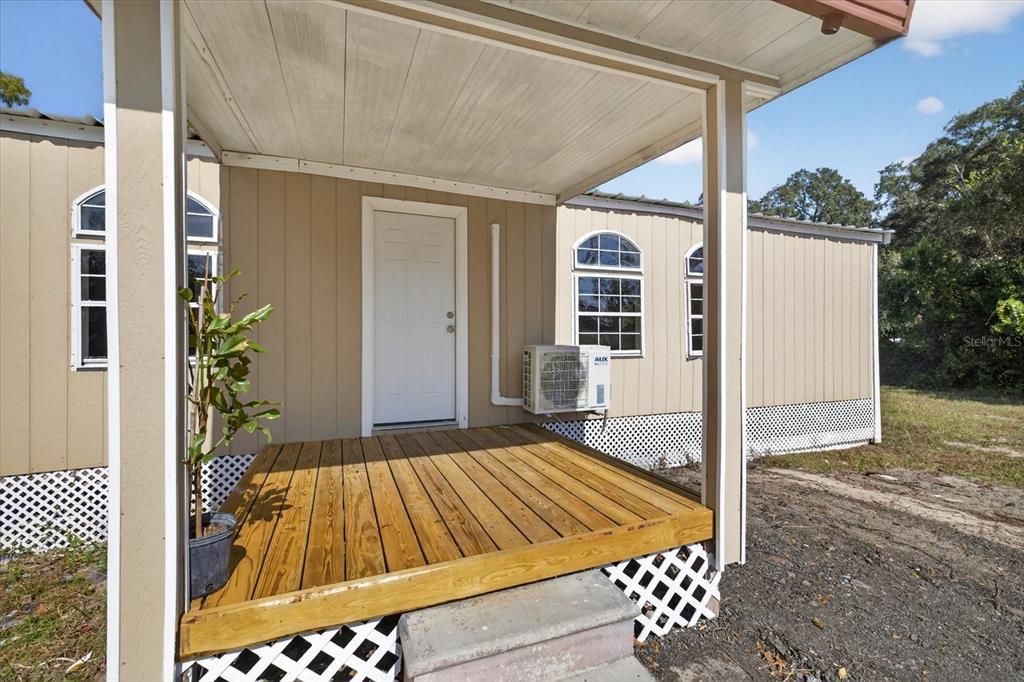 合同活跃: $229,980 (6 贝兹, 3 浴室, 2170 平方英尺)