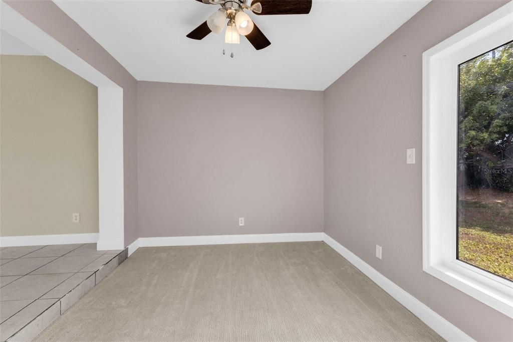 For Sale: $179,900 (2 beds, 1 baths, 1020 Square Feet)