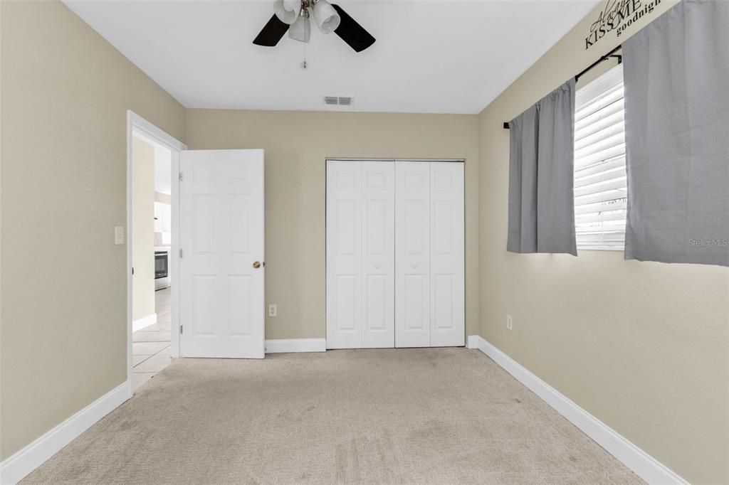 For Sale: $179,900 (2 beds, 1 baths, 1020 Square Feet)