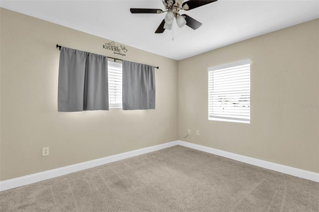 For Sale: $179,900 (2 beds, 1 baths, 1020 Square Feet)