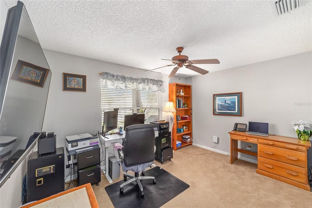 На продажу: $309,750 (3 спален, 2 ванн, 1231 Квадратных фут)