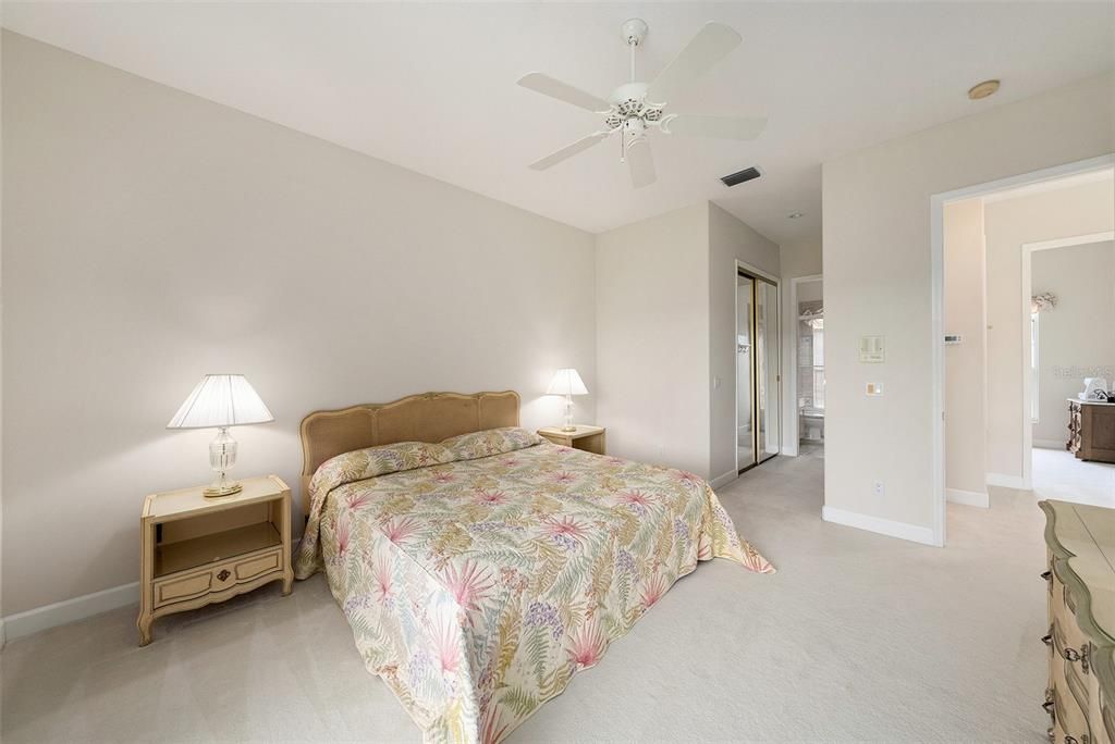 En Venta: $1,250,000 (4 camas, 4 baños, 3652 Pies cuadrados)