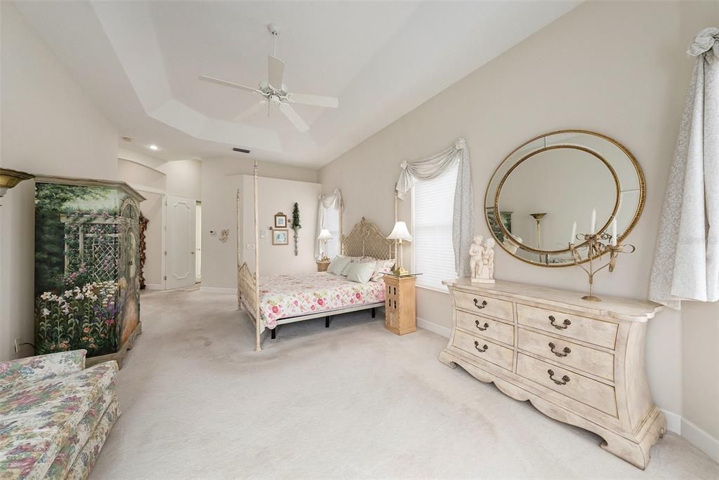 En Venta: $1,250,000 (4 camas, 4 baños, 3652 Pies cuadrados)