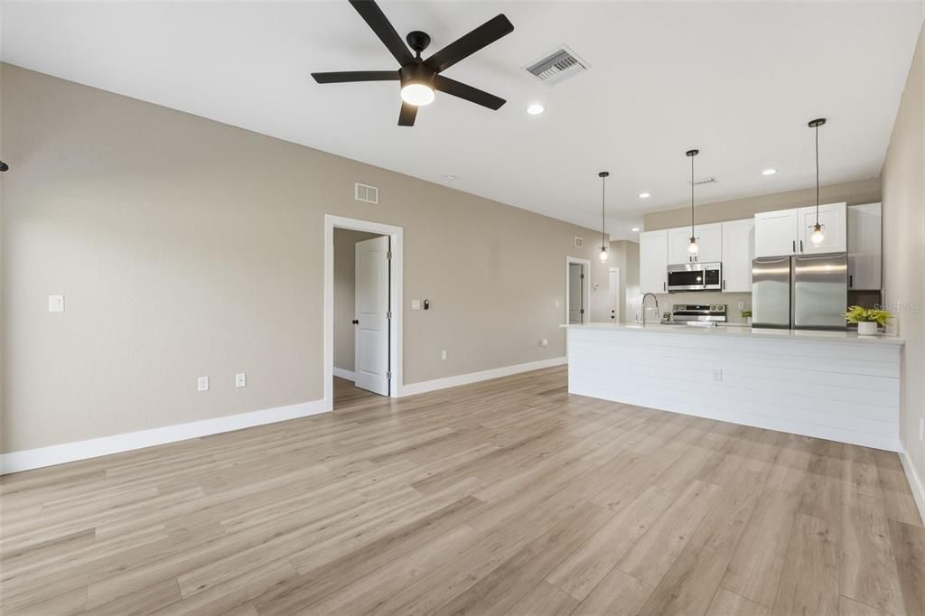 En Venta: $489,000 (6 camas, 0 baños, 2400 Pies cuadrados)