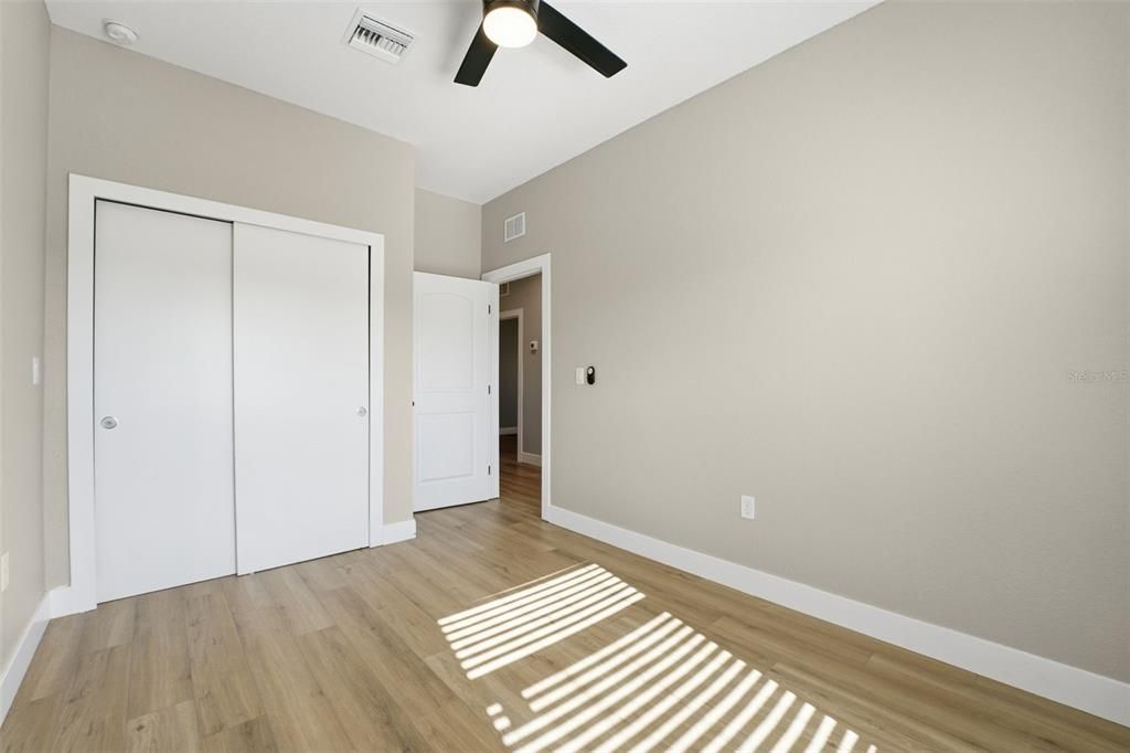 En Venta: $489,000 (6 camas, 0 baños, 2400 Pies cuadrados)