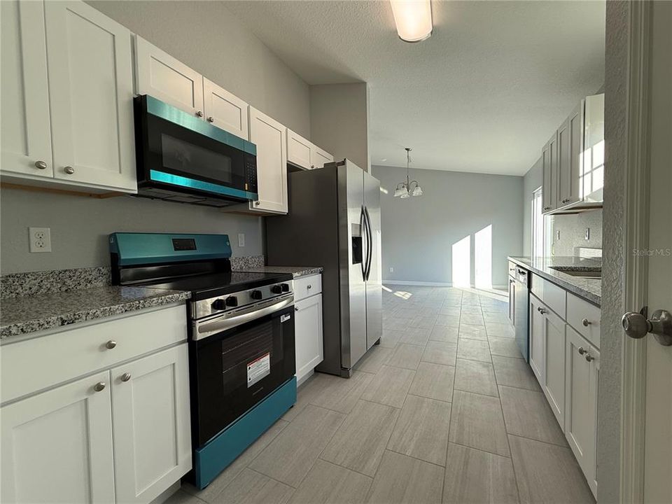 待售: $209,900 (3 贝兹, 2 浴室, 1232 平方英尺)