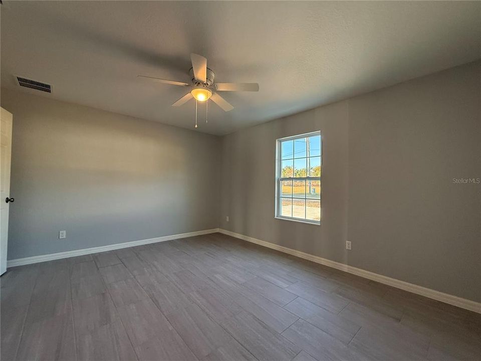 待售: $209,900 (3 贝兹, 2 浴室, 1232 平方英尺)