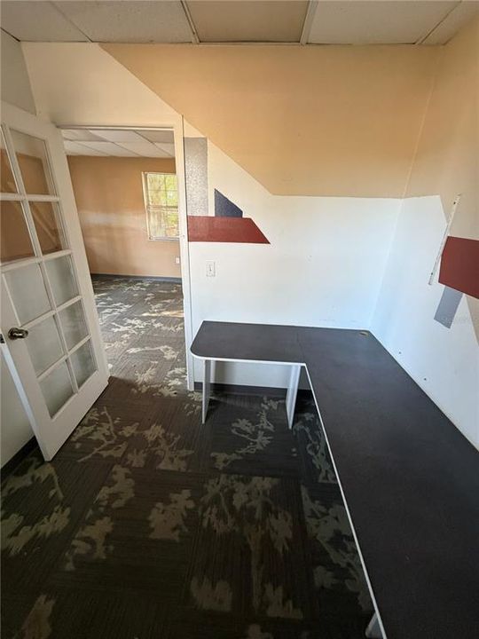 For Sale: $399,900 (1 beds, 1 baths, 1487 Square Feet)