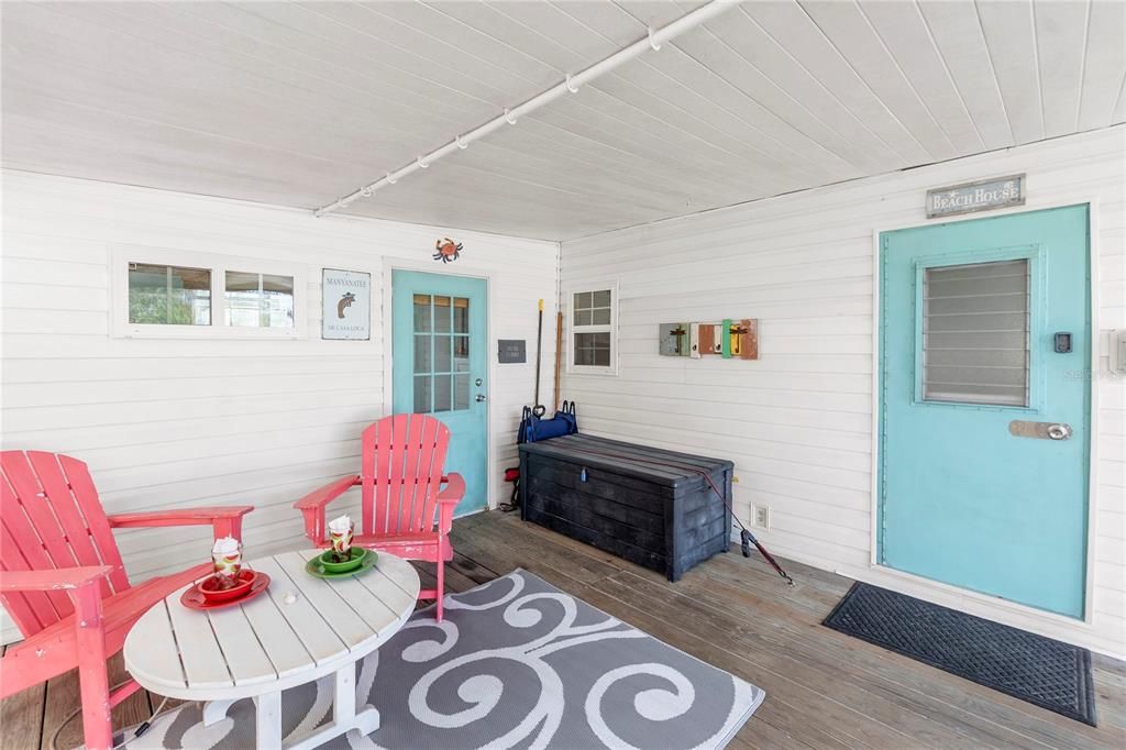 For Sale: $315,000 (2 beds, 1 baths, 412 Square Feet)