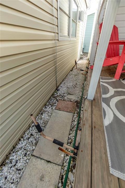 For Sale: $315,000 (2 beds, 1 baths, 412 Square Feet)