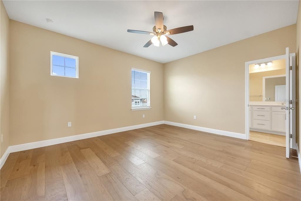 For Rent: $4,500 (6 beds, 4 baths, 4607 Square Feet)