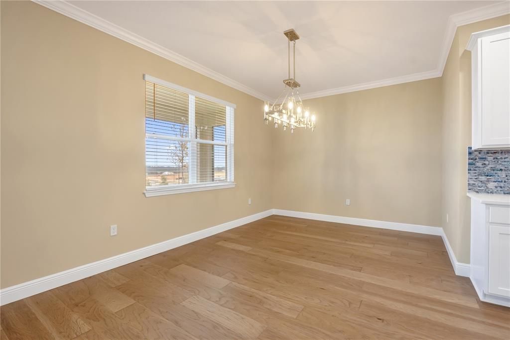 For Rent: $4,500 (6 beds, 4 baths, 4607 Square Feet)